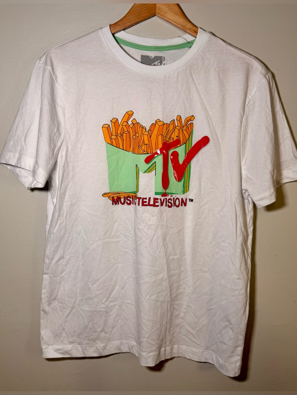 MTV Music Television French Fries Graphic T-Shirt White NWT Men’s M
